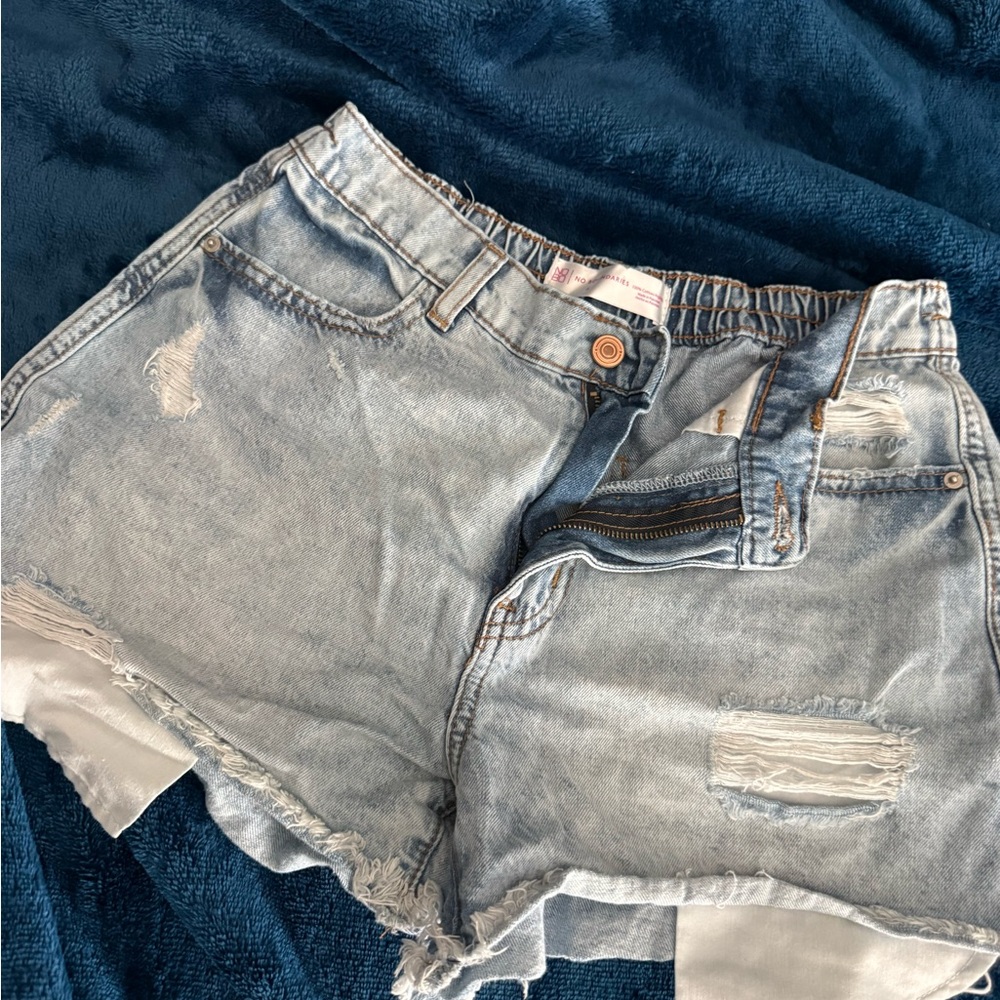 No Boundaries Light Wash Jean Shorts
